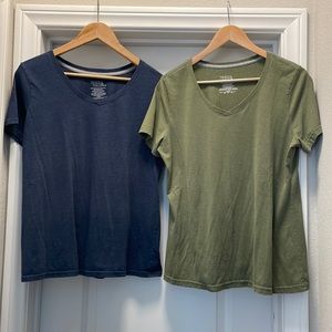 🎉Bundle 2 Women’s Time and Tru T Shirts Size Large (12-14)